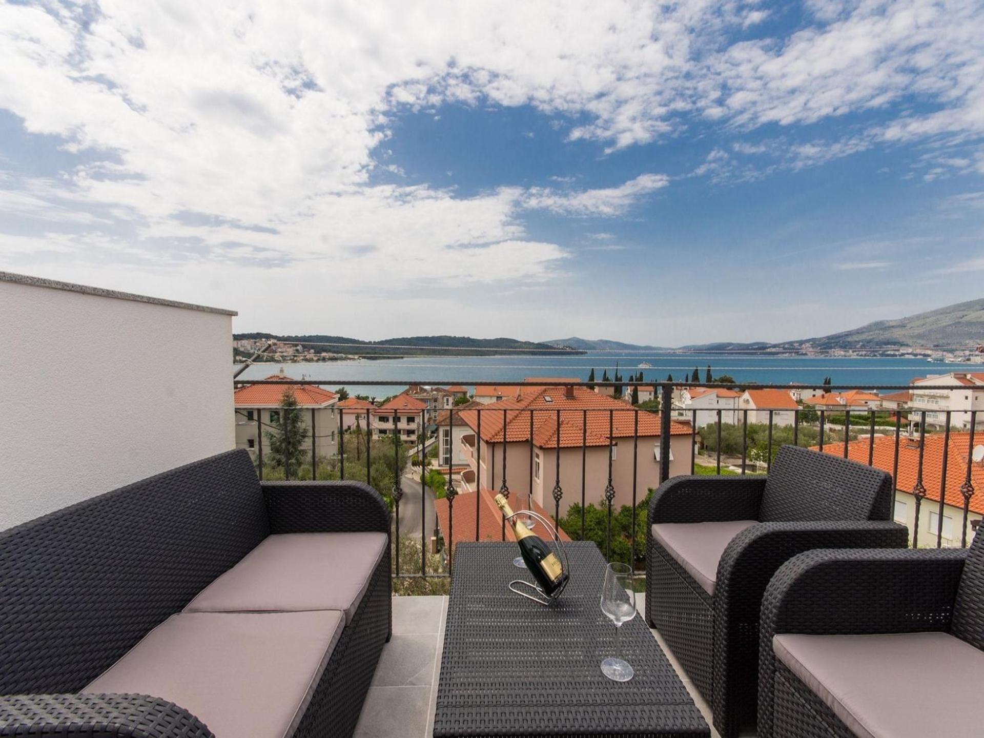 Apartment Tamara Trogir Extérieur photo